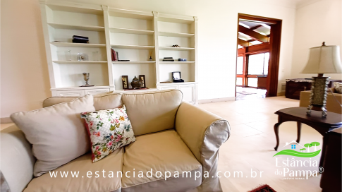 TREM TOP SORGO.00_01_50_03.Quadro046_e9ebe07a062681c43e13d19cc3701fd1e366e7d8.png